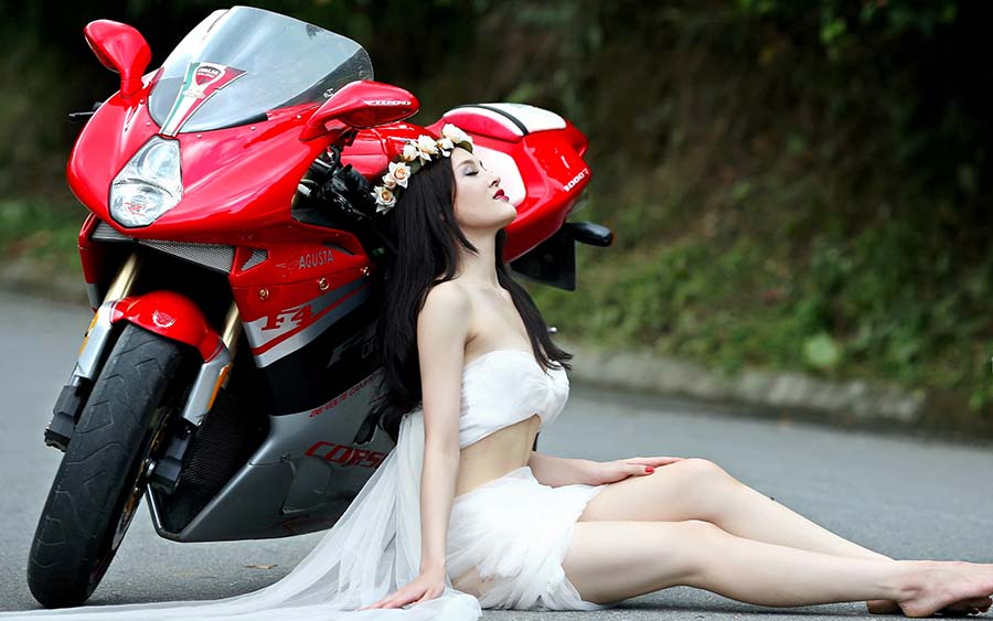 Beautiful girls and motorcycles in Urumqi