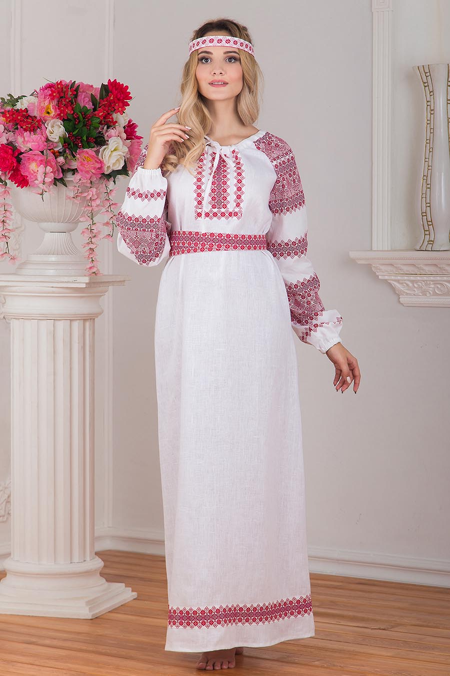 Women in Slavic costumes in Urumqi