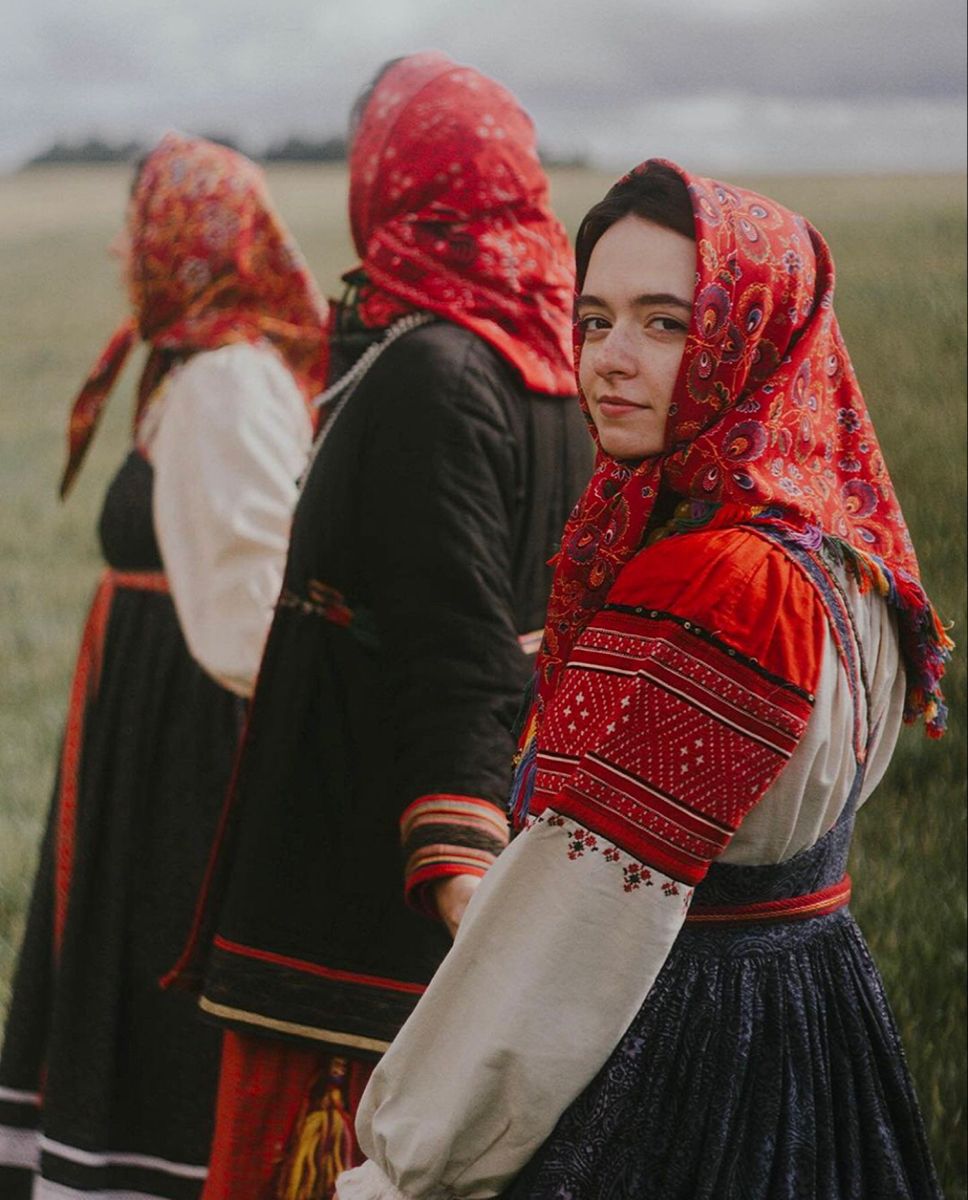 Women in Slavic costumes in Urumqi