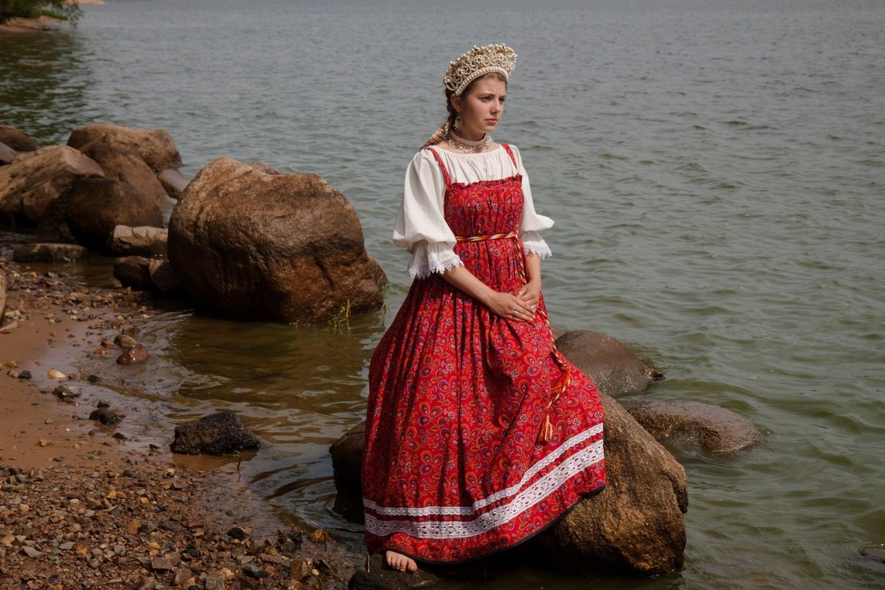 Women in Slavic costumes in Urumqi