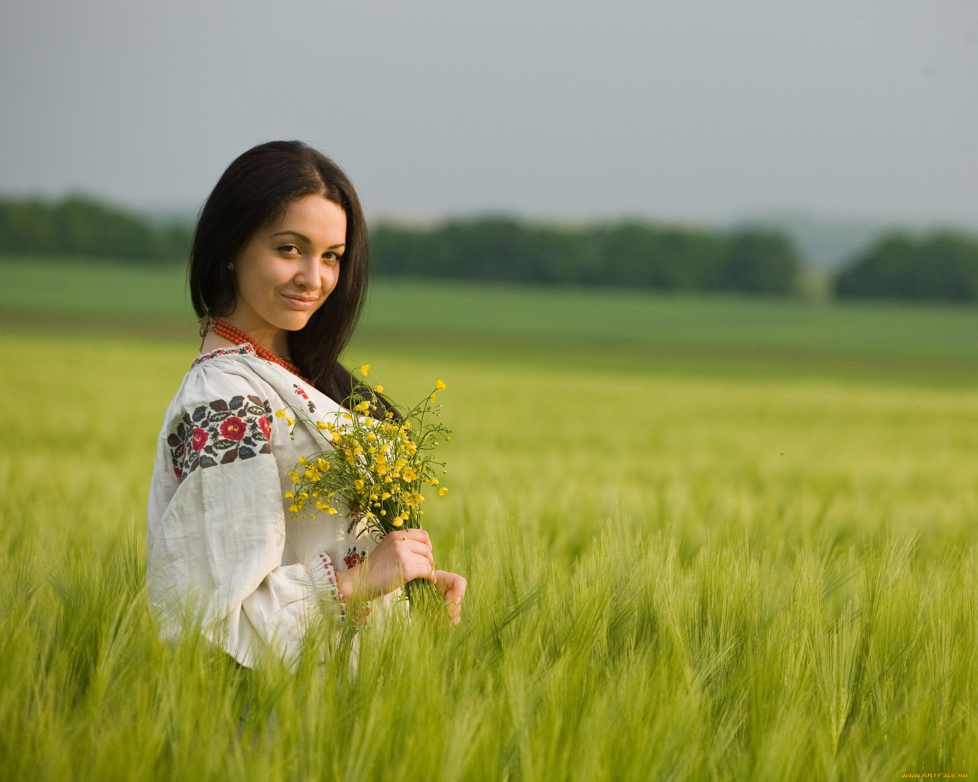 Women in Slavic costumes in Urumqi