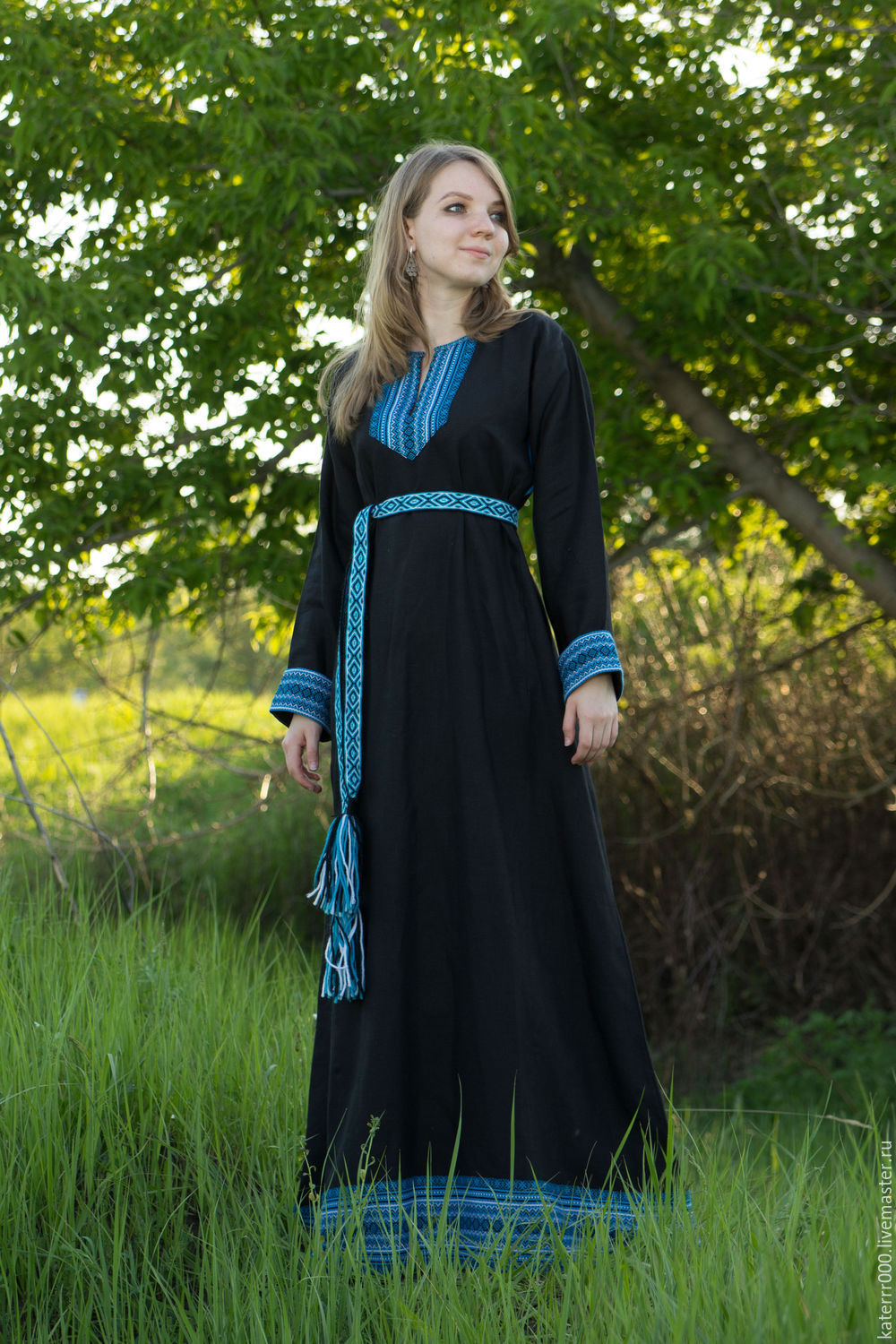 Women in Slavic costumes in Urumqi