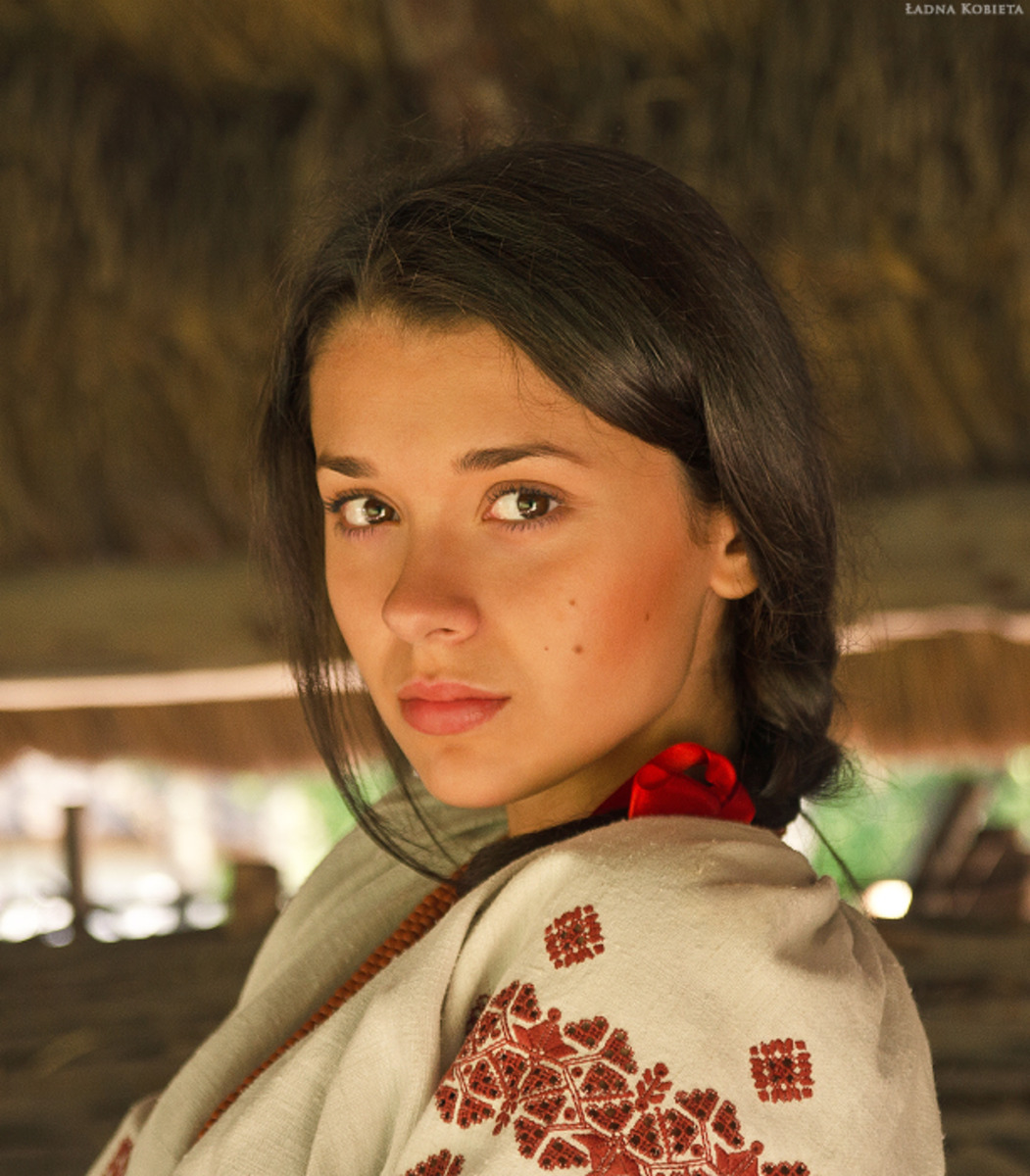 Girls in Slavic costumes in Urumqi